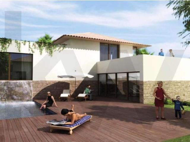 Lote de Terreno com 770 m² para Construção de Moradia Porto Santo