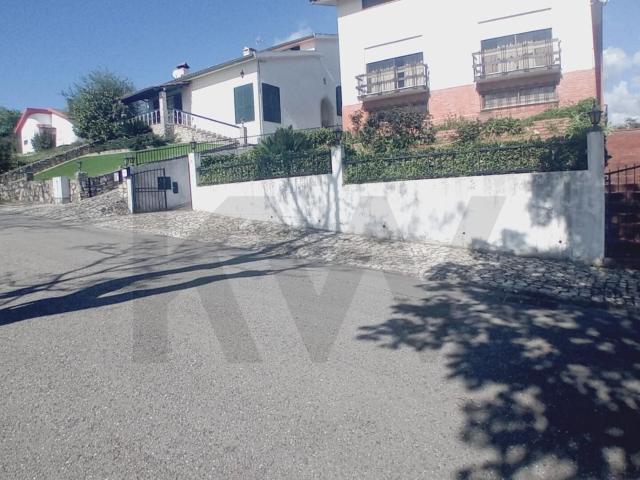 Lote de Terreno com 800m² na Encosta do Sol – Soure