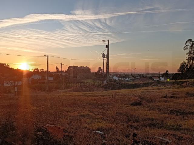 LOTE DE TERRENO ARADAS