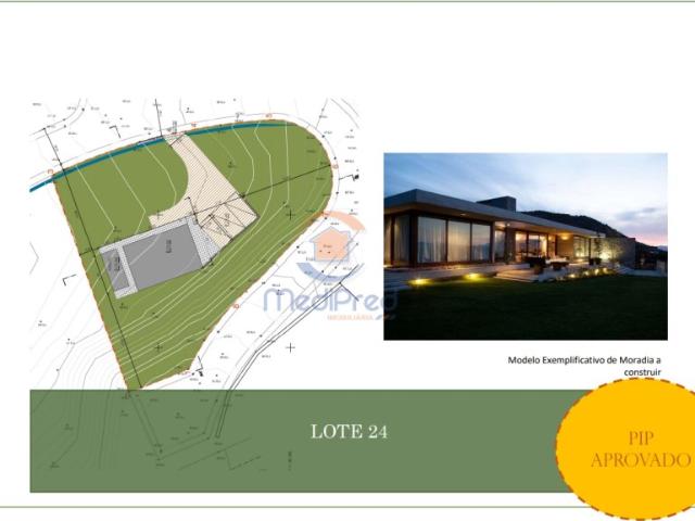 Lote de terreno de 1040m2 em Sintra