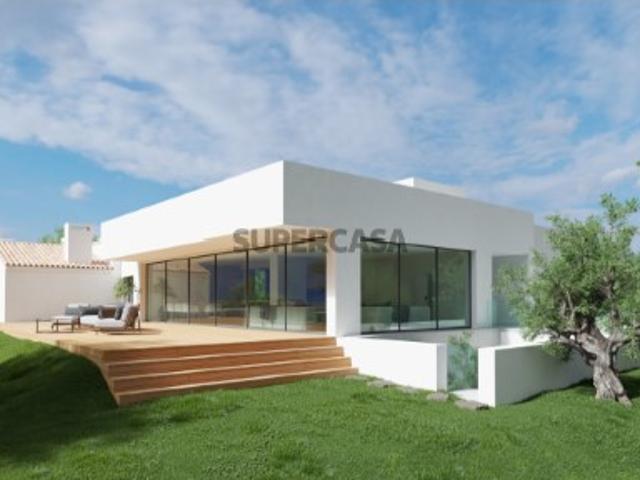 LOTE DE TERRENO DE 15.000,00 M² COM PROJETO APROVADO PARA DESENVOLVIMENTO DE DUAS MORADIAS GEMINADAS INDEPENDENTES E PISCINA COM VISTA FANTÁSTICA