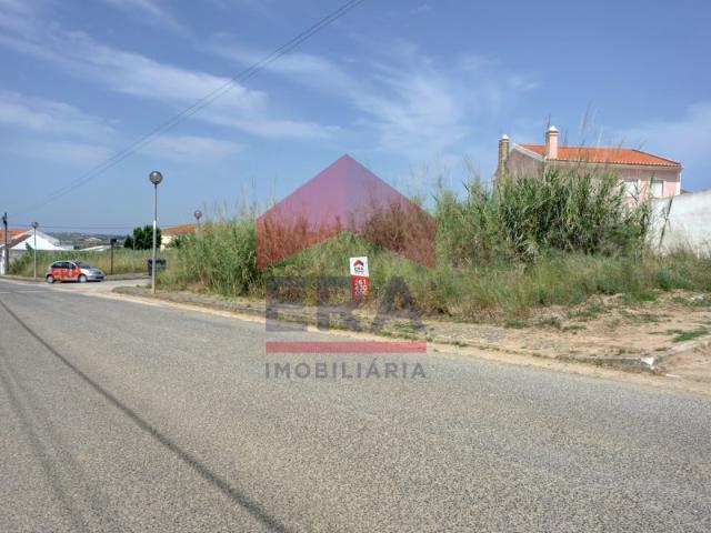 Lote de terreno de 403,45m2