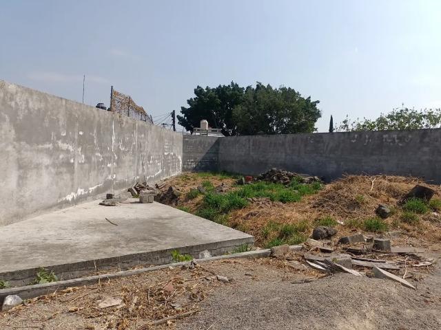 Lote de terreno dentro de Privada, a unos pasos de Cuauhnahuac