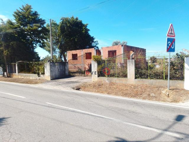 Lote de Terreno em Alcanhões