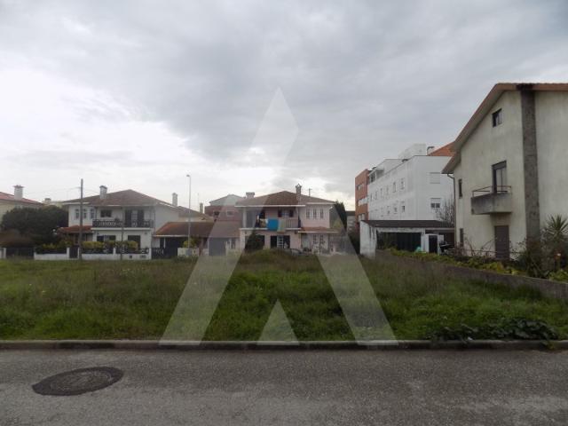 Lote de Terreno em Eixol