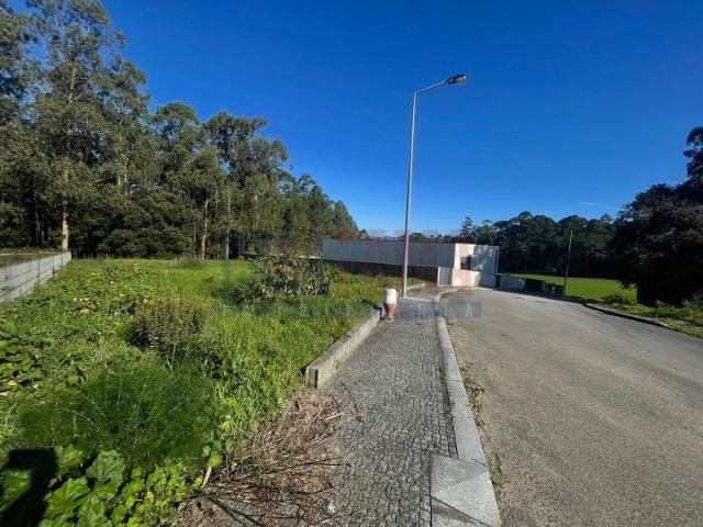 Lote de Terreno em Laúndos exclusivo