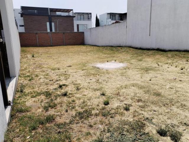 Lote de Terreno en Fraccionamiento San Jorge, cerca Arboreto, Plaza San Diego