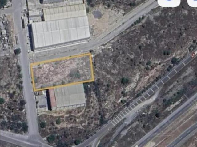 Lote de terreno en venta 2348 metros Parque industrial Santa