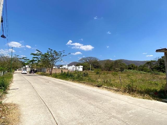 Lote de terreno L 5 en VENTA de 283.61 m2 frente al Colegio Americano