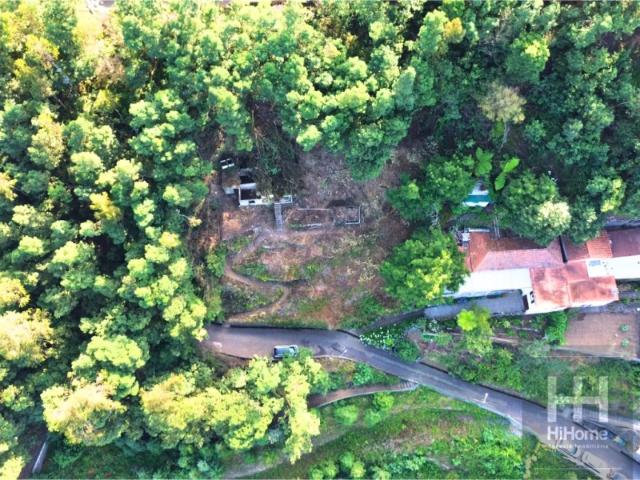Lote de terreno misto com 870 m2 nas Lajinhas no Monte