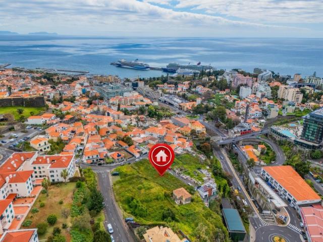 Lote de Terreno no Caminho da Achada ideal para a sua Casa de sonho