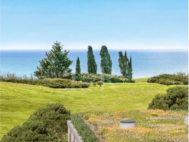 Lote de terreno para venda no condomínio Caparica Hills vistas mar