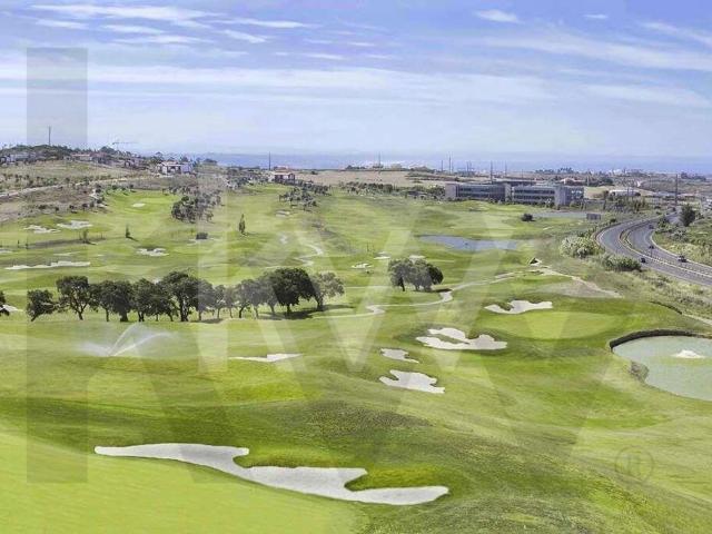 Lote de Terreno para Apartamentos Turísticos 12661m2 e 18000 m2 de ABC no Oeiras Golf Residence
