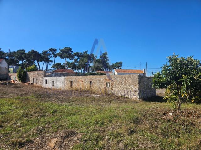 Lote de Terreno para construção 3 de Moradias Isoladas Maçã Sesimbra