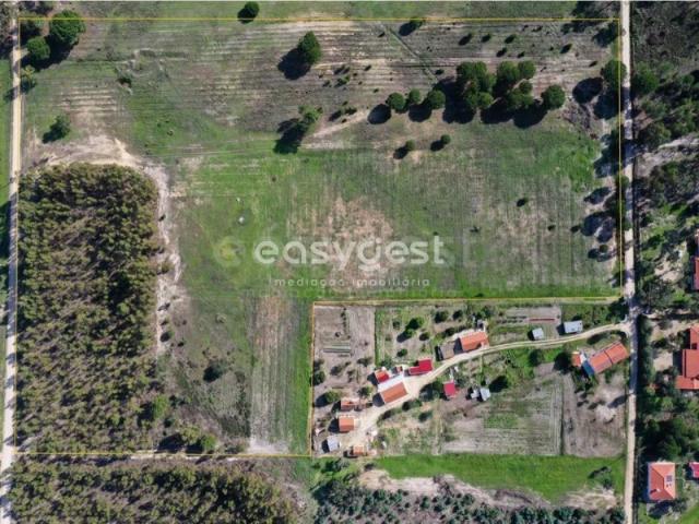 Lote de terreno para construção com 5 hectares a 30 minutos de Lisboa