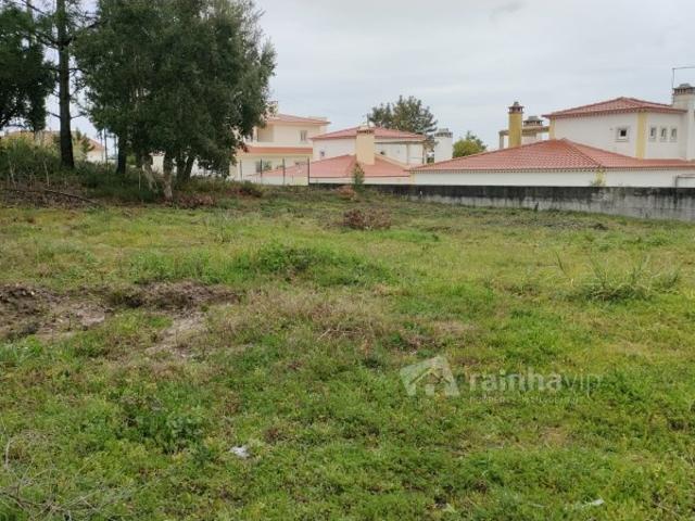 Lote de terreno para construção com 829m2 Nadadouro, Caldas da Rainha