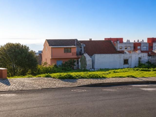Lote de Terreno para Construção | Casal da Mira Amadora