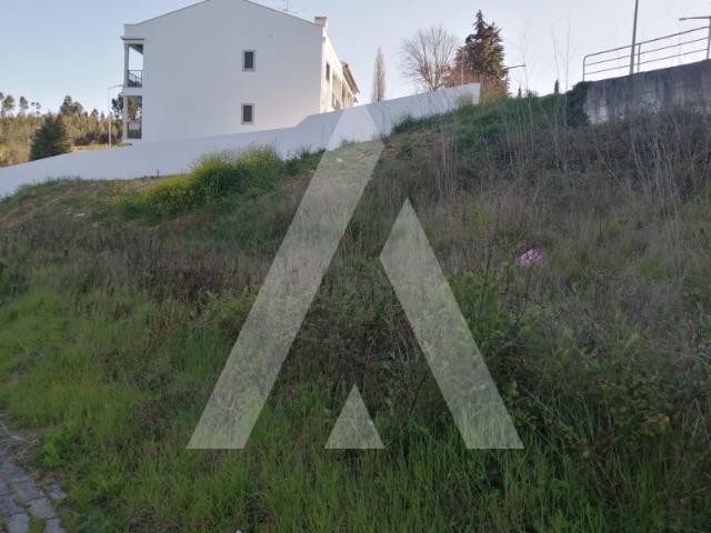 Lote de Terreno para construção de Moradia