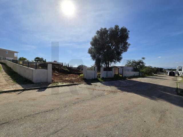 Lote de Terreno para Construção de Moradia T5