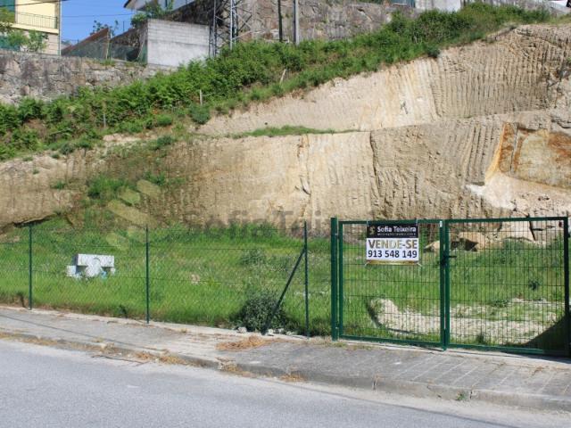 Lote de terreno para construção de moradia