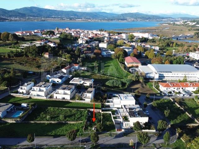 Lote de Terreno para Construção de moradia