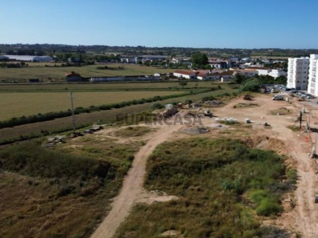 Lote de terreno para construção de moradia unifamilar
