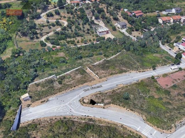 Lote de terreno para construção de moradia unifamiliar com 554,9 m² em Santa Clara, Coimbra