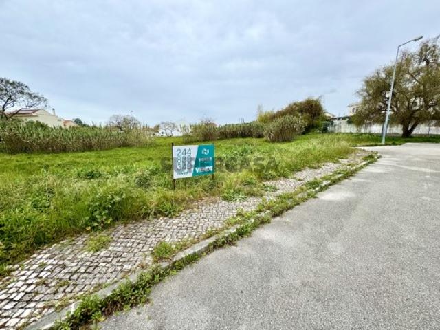 Lote de Terreno para construção de Moradia Unifamiliar no centro da Marinha Grande