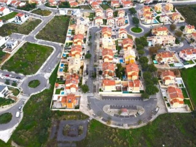 Lote de Terreno para Construção de Moradia | Albarraque | Sintra