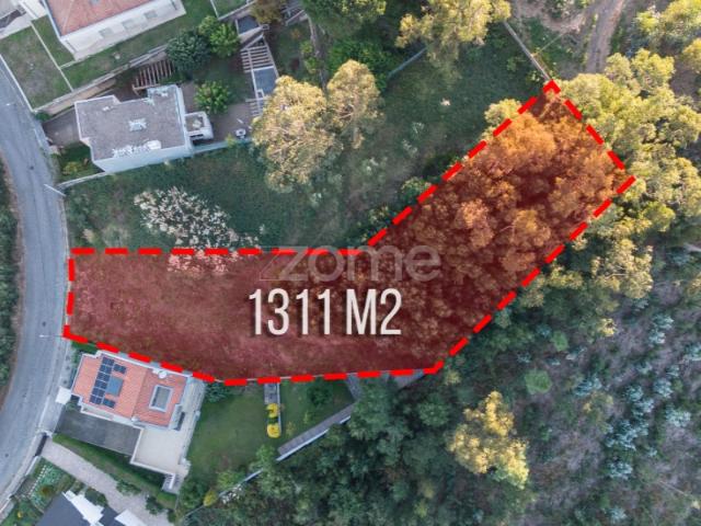 Lote de terreno para construção de moradia em Pedroso, V.N. Gaia