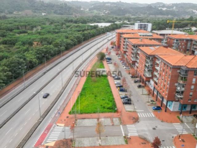 Lote de Terreno para Construção de Serviços | Quinta da Portela, Coimbra