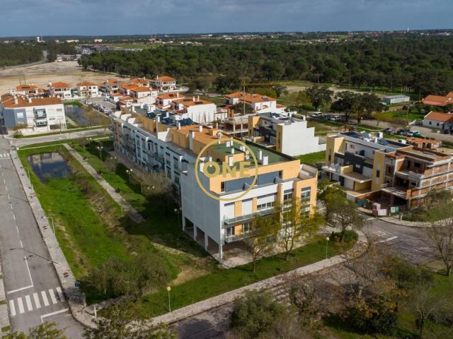 Lote de Terreno para Construção de Prédio com 6 Fracções em Pegões, Montijo