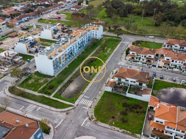 Lote de Terreno para Construção de Prédio com 8 fracções em Pegões, Montijo