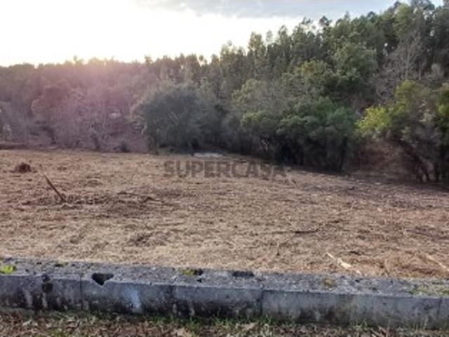 Lote de terreno para construção em zona tranquila em Cernache do Bonjardim
