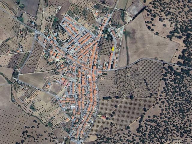 Lote de Terreno para construção urbana de moradia unifamiliar de rés do chão e 1º andar