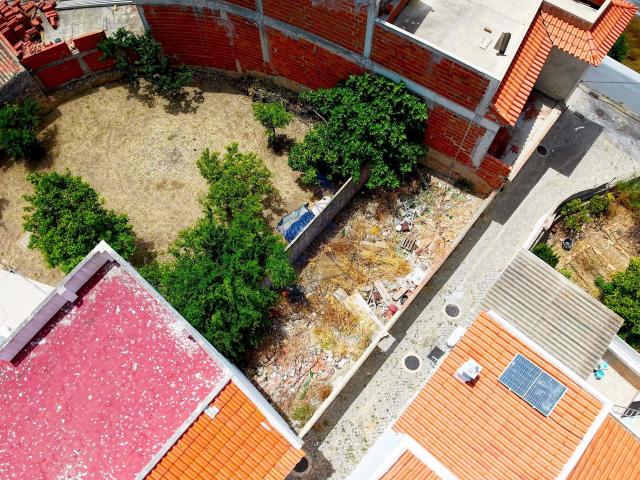 Lote de Terreno para Construção Urbana – União das Freguesias de Alcantarilha e Pêra