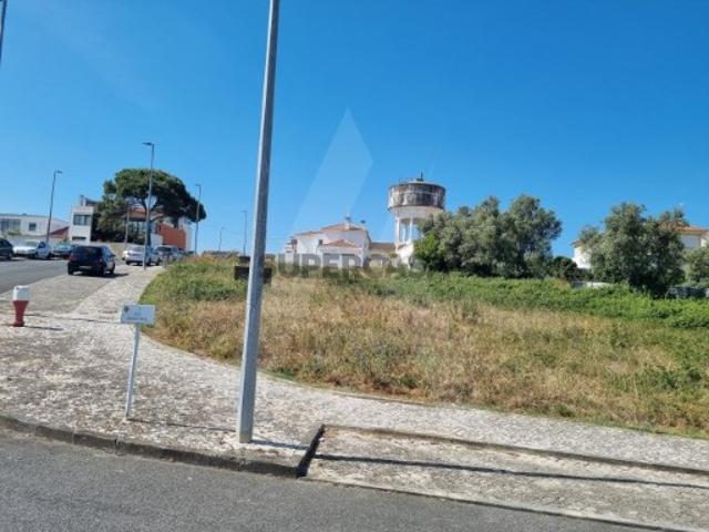 Lote de terreno para moradia com 676 m2 em Cartaxo