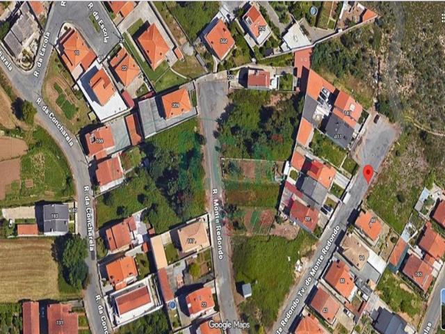 Lote de Terreno para Moradia de 4 Frentes
