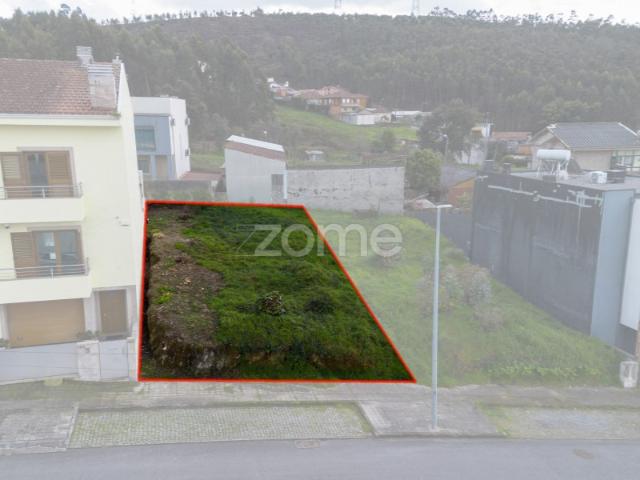 Lote de terreno para moradia 3 frentes Alfena 270m²