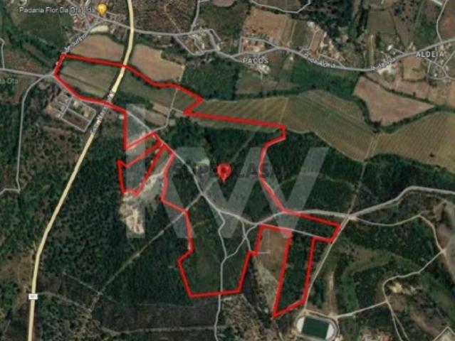Lote de Terreno Rústico com Cerca de 40 Hectares na Freguesia da Ota Alenquer