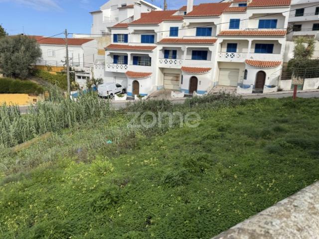 Lote de terreno urbano com 183 m² e vista mar
