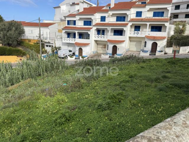 Lote de terreno urbano com 183 m² e vista mar