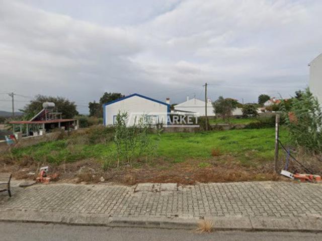 Lote de terreno urbano da banca com 180,34m² situado no loteamento da Gregulha a 7Km de Portalegre