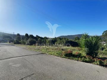Lote de terreno urbano em Minde / Alcanena