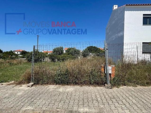 Lote de terreno urbano em Fortios, com 151,60m², destinado à construção de moradia unifamiliar
