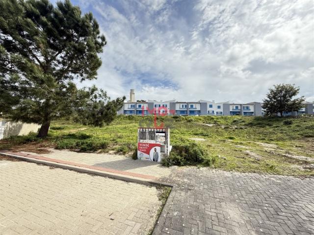 Lote de Terreno Urbano em Torres Vedras Ideal para Construção de Moradia