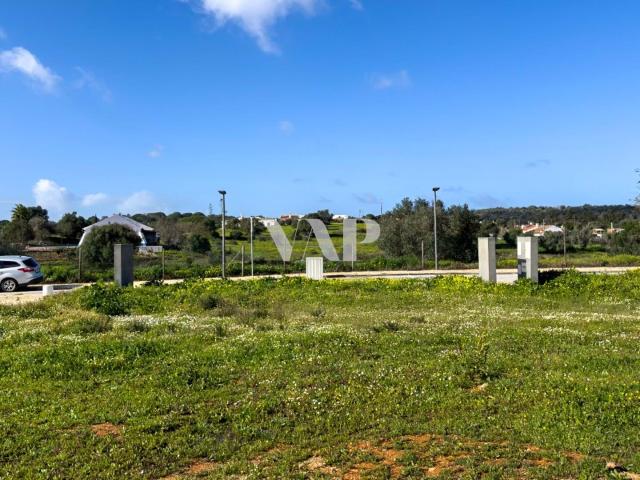 Lote de Terreno Urbano em Zona Residencial Tranquila – Odiáxere
