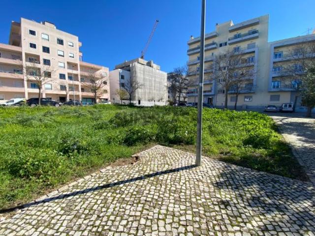 Lote de terreno urbano para construção de 16 fogos, Loulé, Algarve