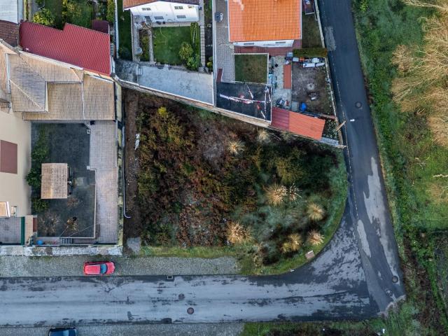 Lote de Terreno urbano, para construção de 1 Moradia, em Arrifana Santa Maria da Feira