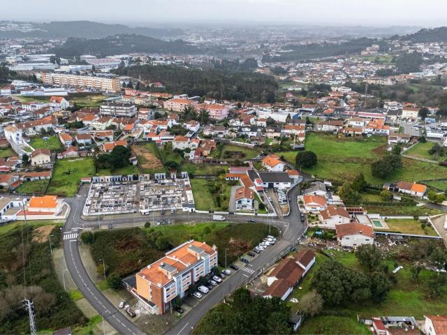 Lote de Terreno urbano, para construção em altura de 12 frações, em Santa Maria da Feira